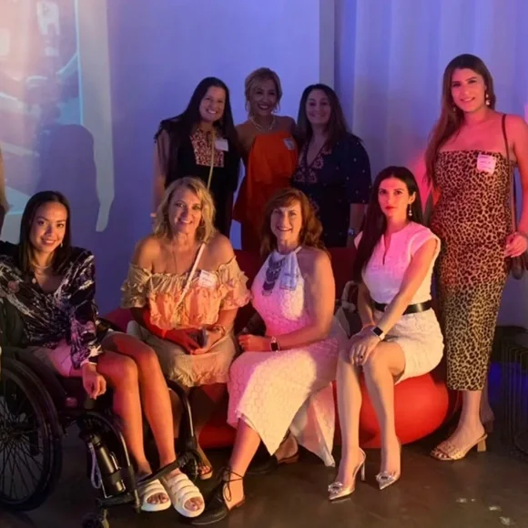 ❤️🥰Like this post for Posh Show Notifications - Picture 5 of 11